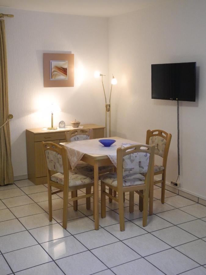 Ferienwohnung Heinen Андернах Экстерьер фото