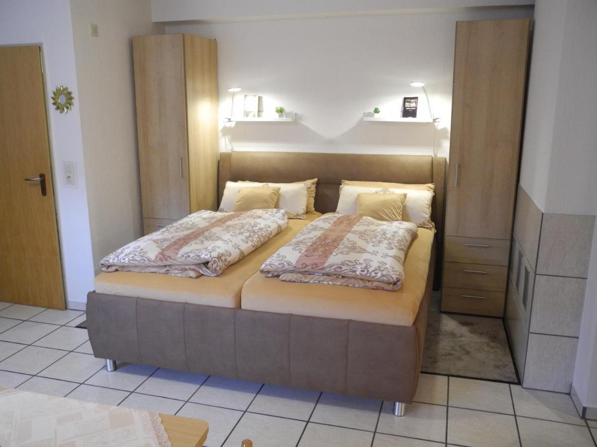 Ferienwohnung Heinen Андернах Экстерьер фото